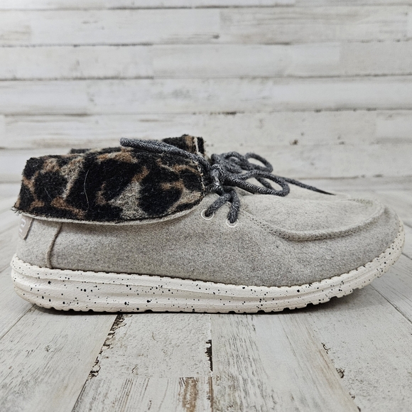 HeyDude Britt Black Cheetah Loafer Mocassin Shoes - Picture 1 of 7